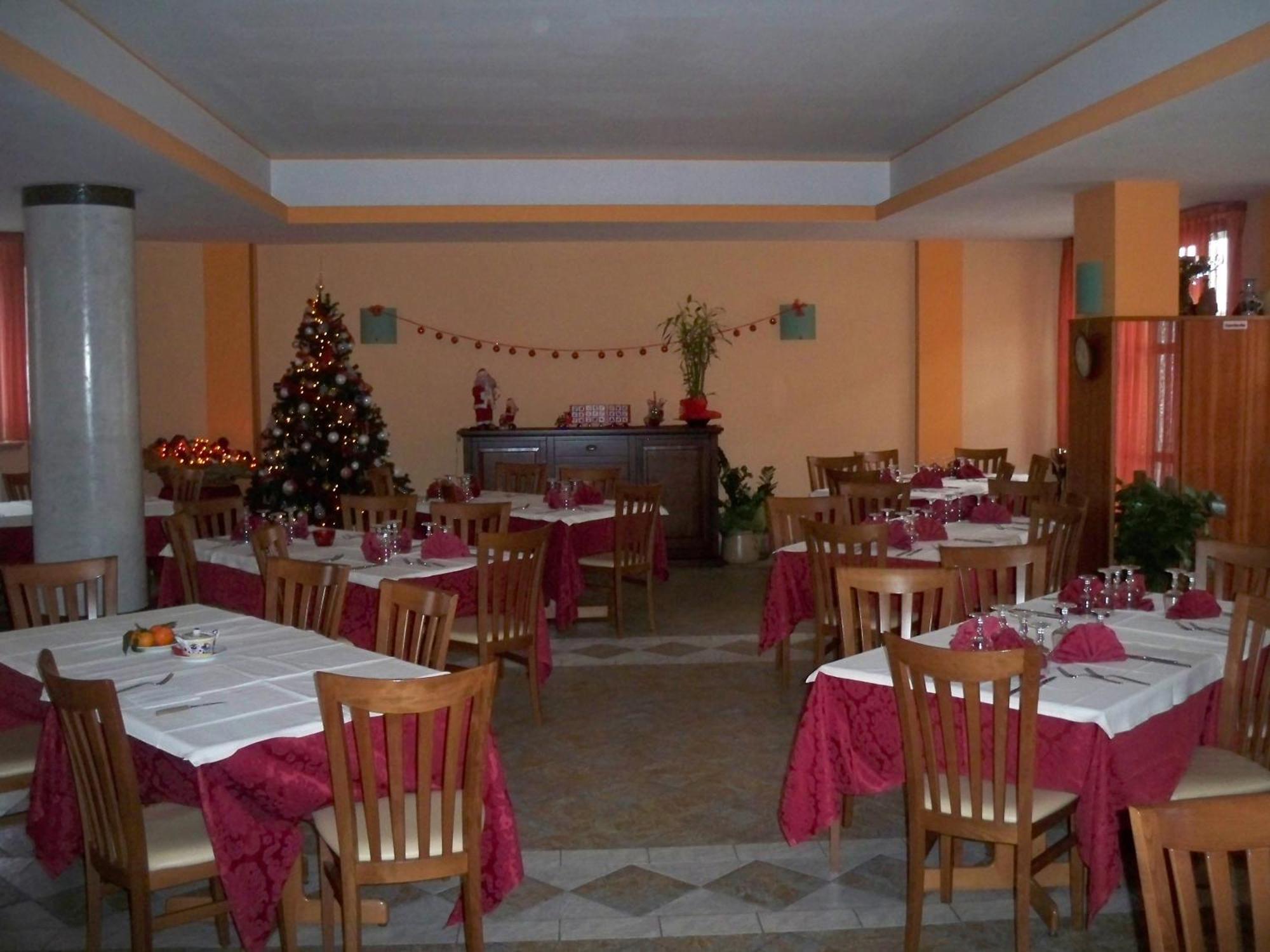 Albergo Corradetti Castel Di Sangro Buitenkant foto