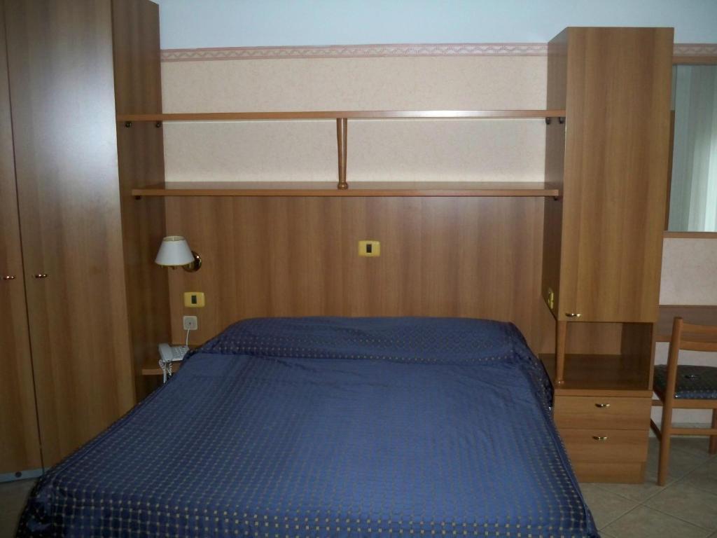 Albergo Corradetti Castel Di Sangro Kamer foto