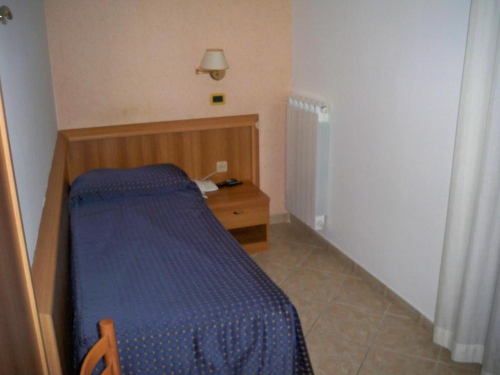 Albergo Corradetti Castel Di Sangro Kamer foto